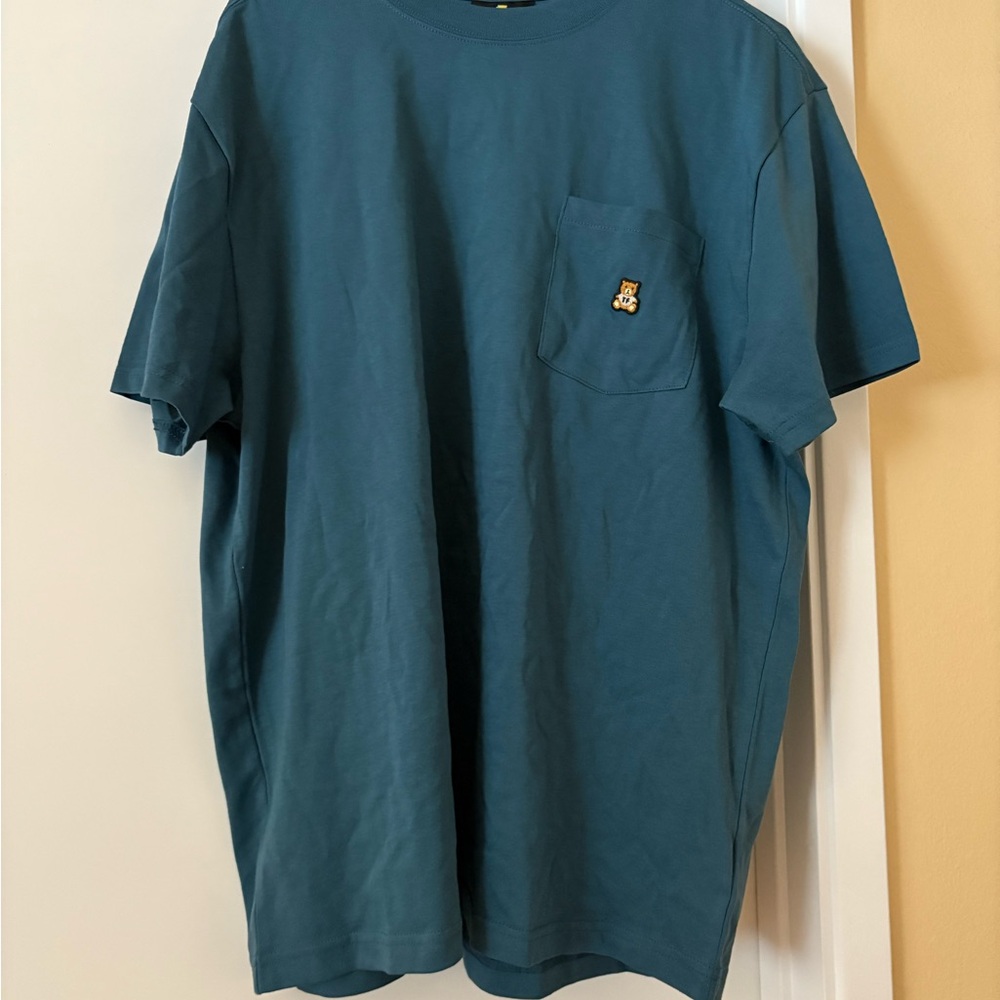 ✨NWT✨ Teddy Fresh - Men’s Classic Tee with Pocket (Size M)